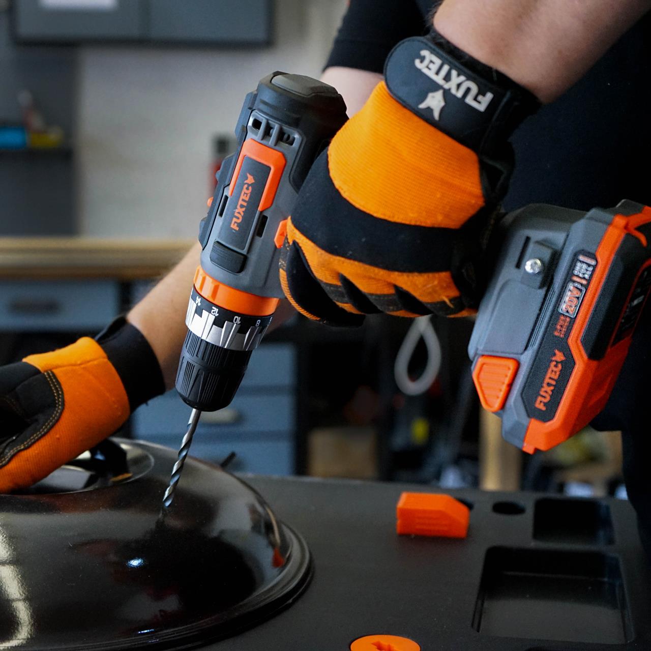 B-WARE FUXTEC 20V Akkuschrauber FX-E1BS20 SET mit 2 x Akku 2Ah, 1 x Ladegerät 1A