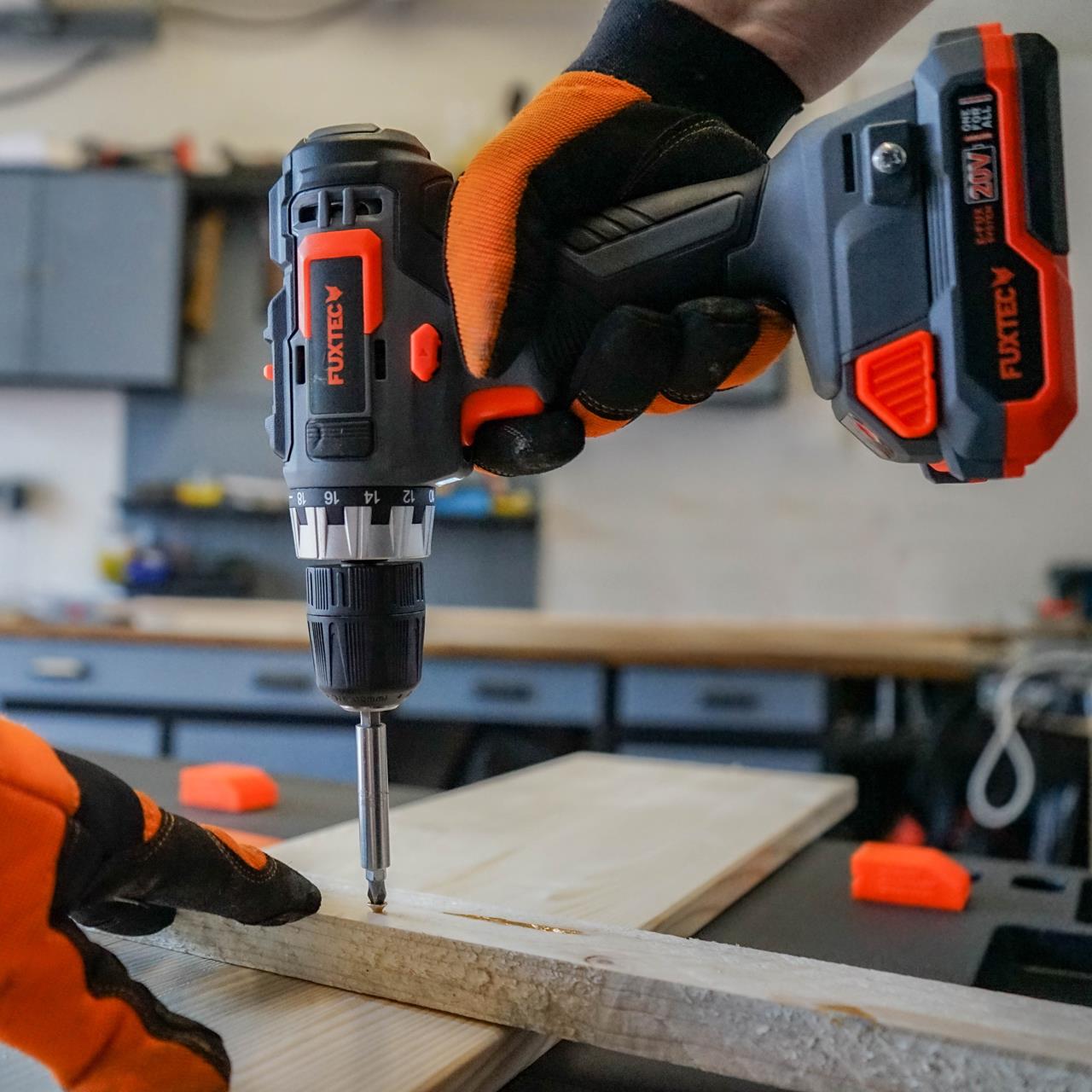 B-WARE FUXTEC 20V Akkuschrauber FX-E1BS20 SET mit 2 x Akku 2Ah, 1 x Ladegerät 1A